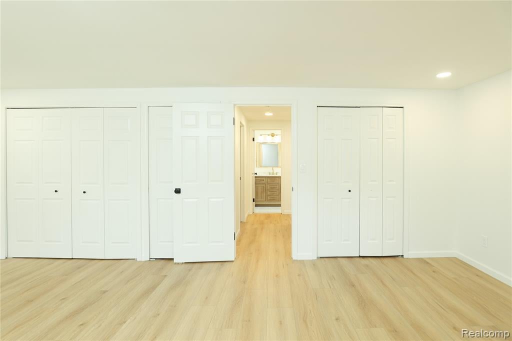 24095 Farmington Road Farmington, MI 48336 - Photo 25 of 51 Gallery Image 25