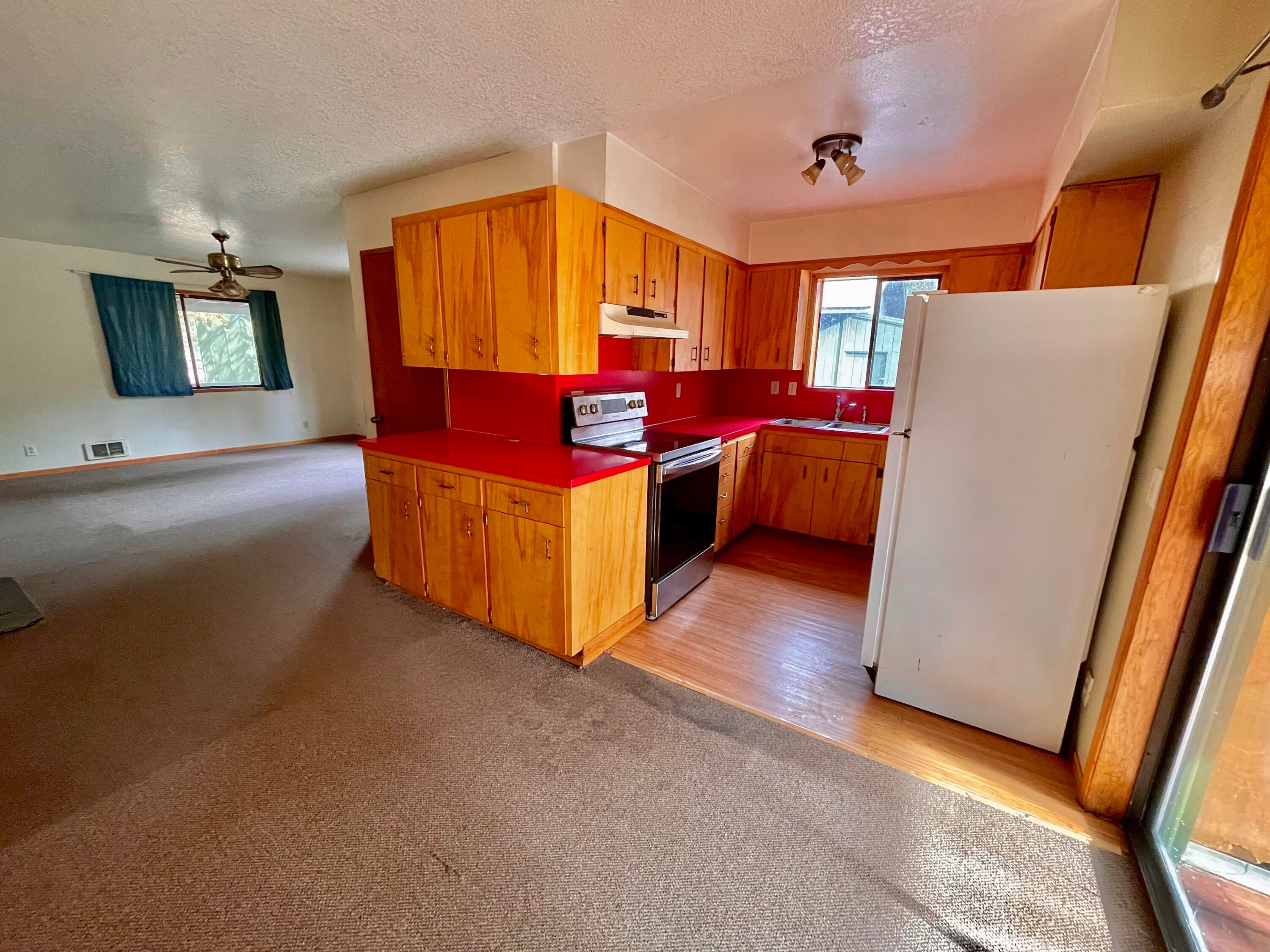 16905 Cagle Road La Pine, OR 97739 - Photo 3 of 23 IMG_4207