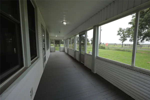 $2,050 | 3289 County Road 158, Boling, TX 77420