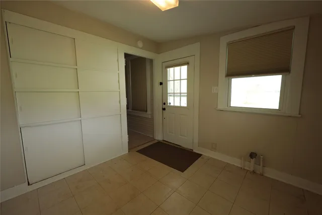 $2,050 | 3289 County Road 158, Boling, TX 77420