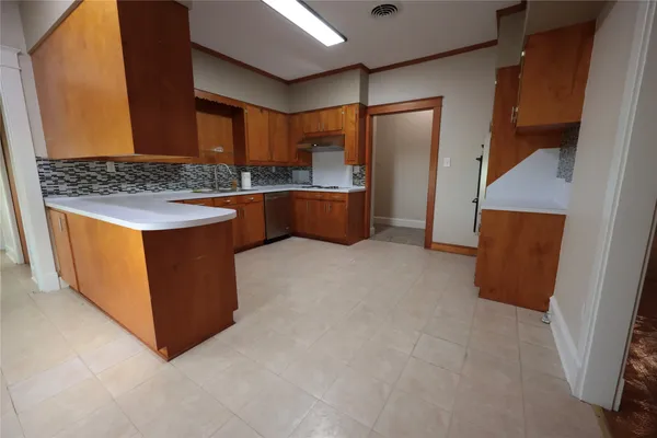 $2,050 | 3289 County Road 158, Boling, TX 77420