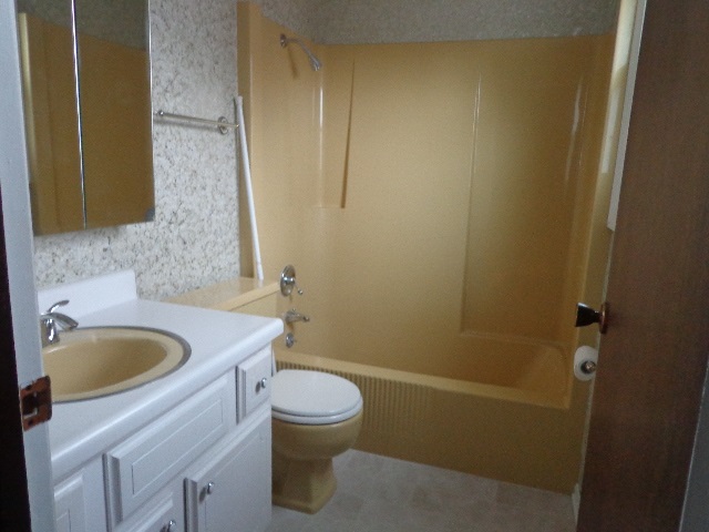 2007 Middle Road Bettendorf, IA 52722 - Photo 11 of 23 Gallery Image 11