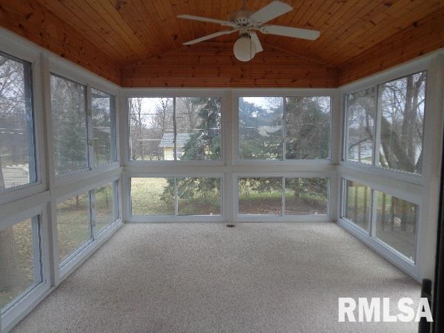 2007 Middle Road Bettendorf, IA 52722 - Photo 12 of 23 Gallery Image 12