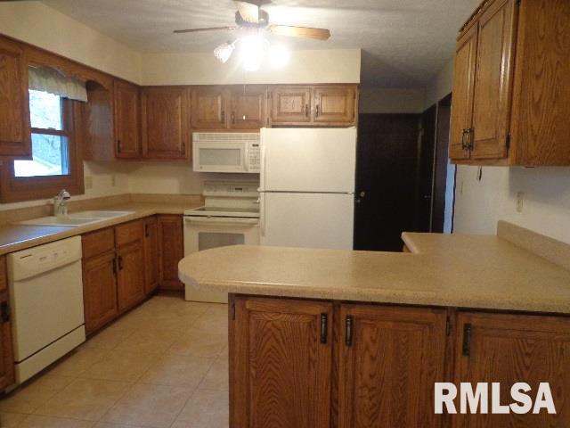 2007 Middle Road Bettendorf, IA 52722 - Photo 6 of 23 Gallery Image 6