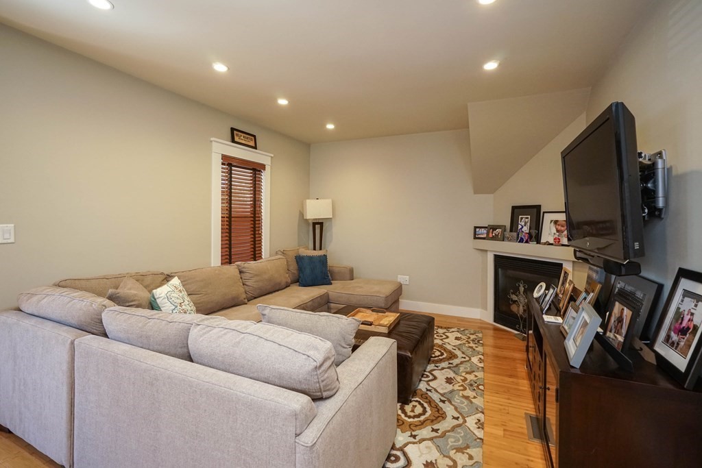 23 Cheverus Road, Unit 1 Boston, MA 02124 - Photo 1 of 36 Gallery Image 1