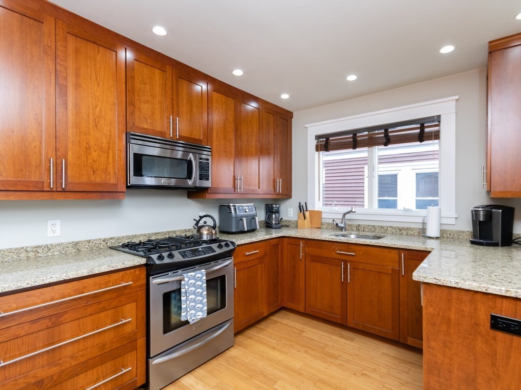 23 Cheverus Road, Unit 1 Boston, MA 02124 - Photo 12 of 36 Gallery Image 12