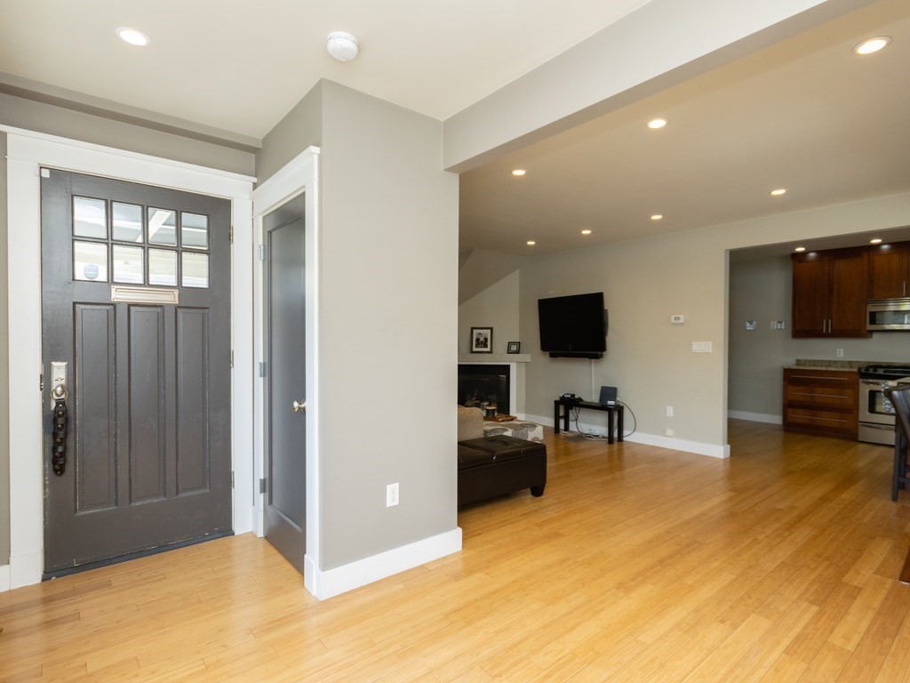 23 Cheverus Road, Unit 1 Boston, MA 02124 - Photo 4 of 36 Gallery Image 4