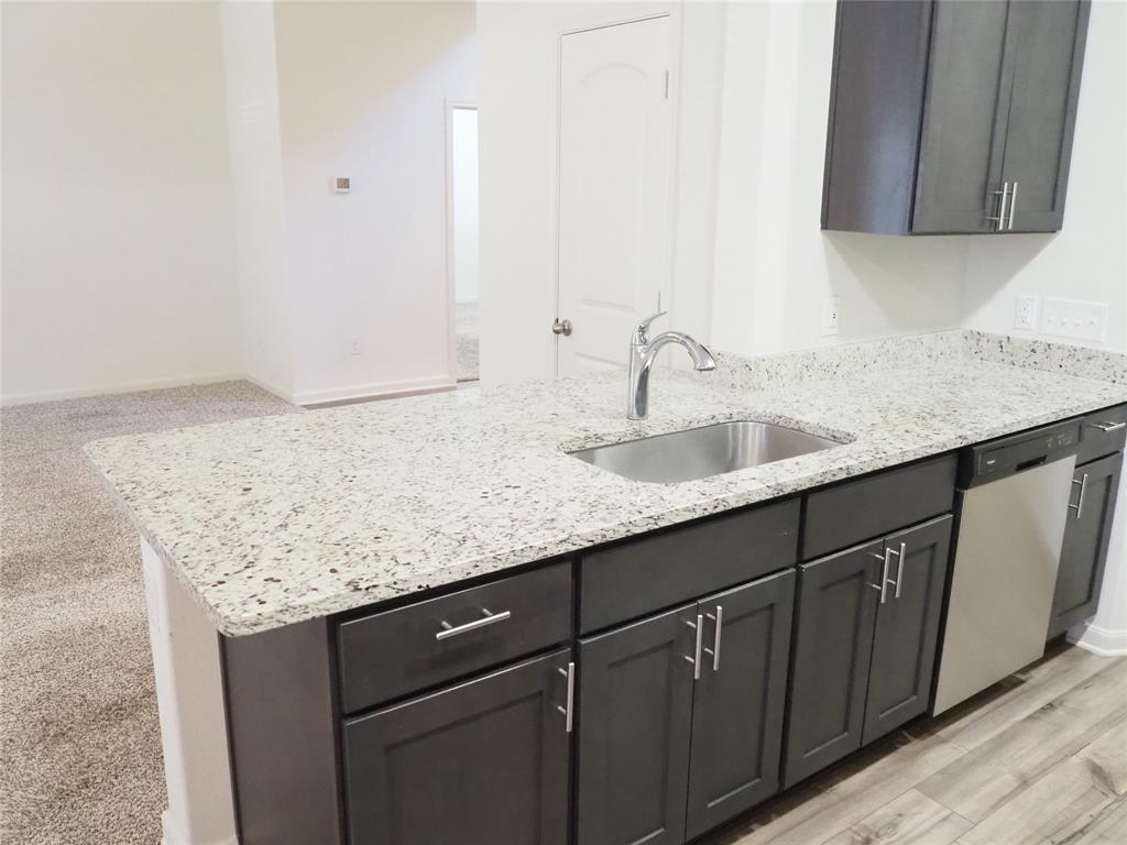 13832 Musselshell Drive Ponder, TX 76259 - Photo 8 of 34