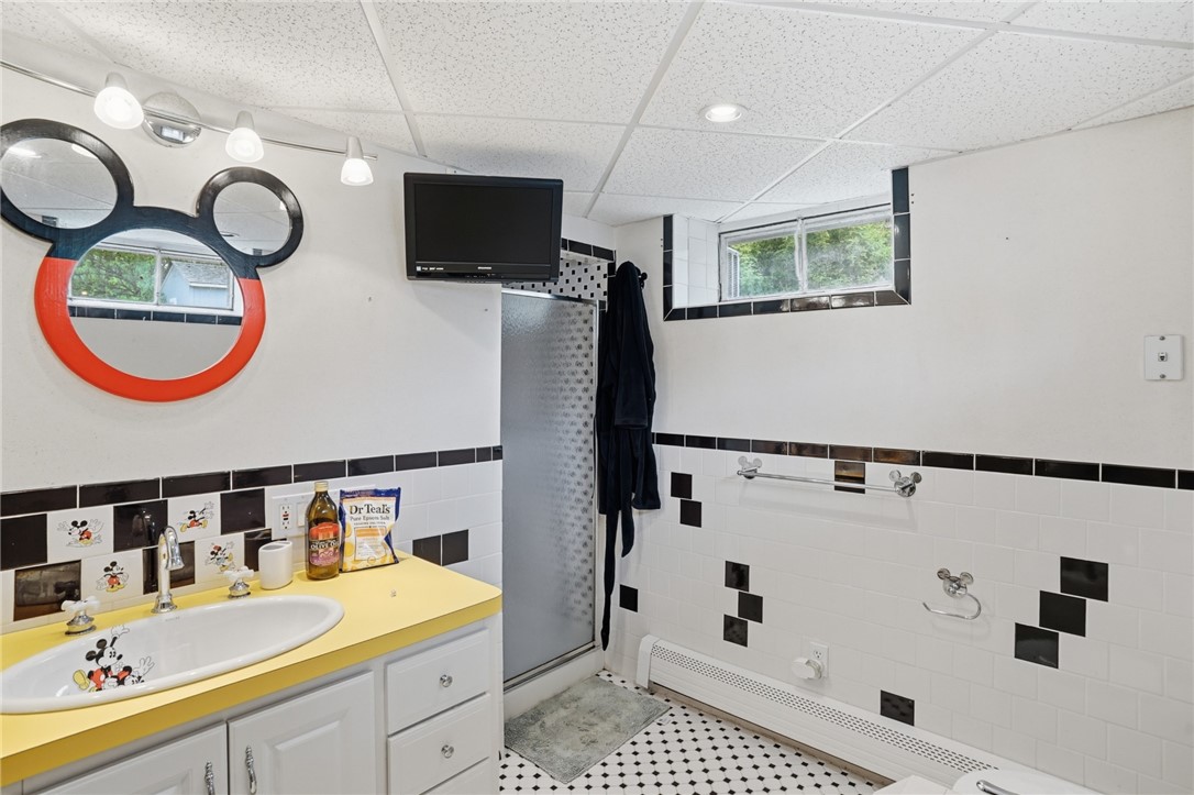 14 Beatrice Avenue Warwick, RI 02889 - Photo 22 of 31