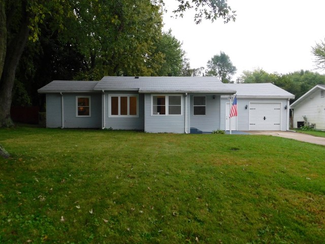 145 Errett Road Rochelle, IL 61068 - Photo 1 of 21