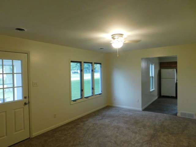 145 Errett Road Rochelle, IL 61068 - Photo 2 of 21