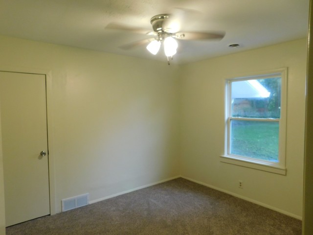 145 Errett Road Rochelle, IL 61068 - Photo 12 of 21