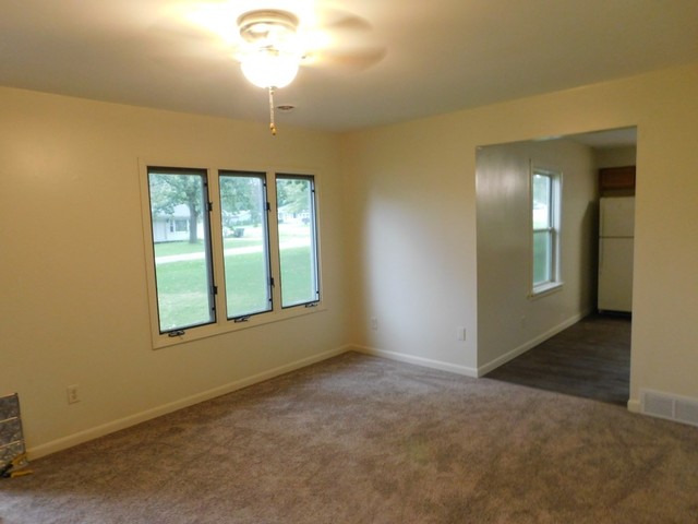 145 Errett Road Rochelle, IL 61068 - Photo 3 of 21