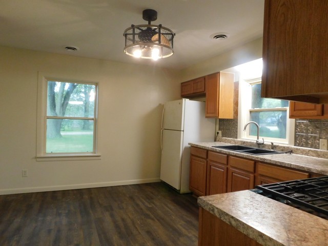 145 Errett Road Rochelle, IL 61068 - Photo 9 of 21