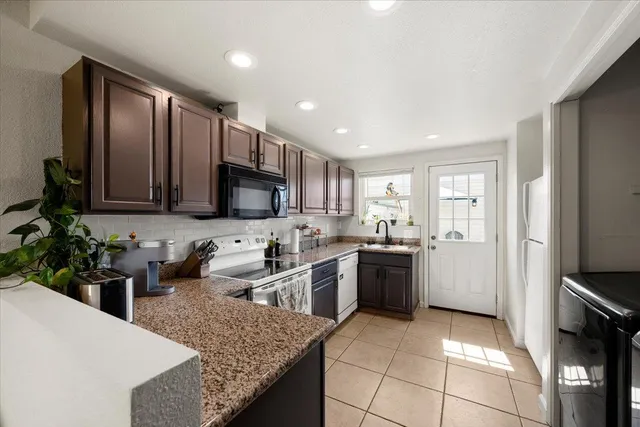 $355,000 | 7237 Cinnamon Circle, Citrus Heights, CA 95621
