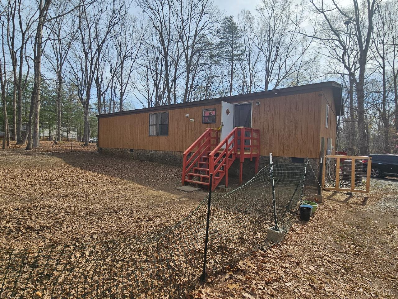 413 Plum Branch Road Lynchburg, VA 24504 - Photo 21 of 22 a view of a backyard
