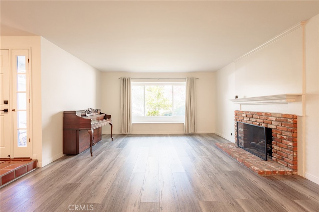 25342 Hugo Road Laguna Niguel, CA 92677 - Photo 4 of 36 Living Room