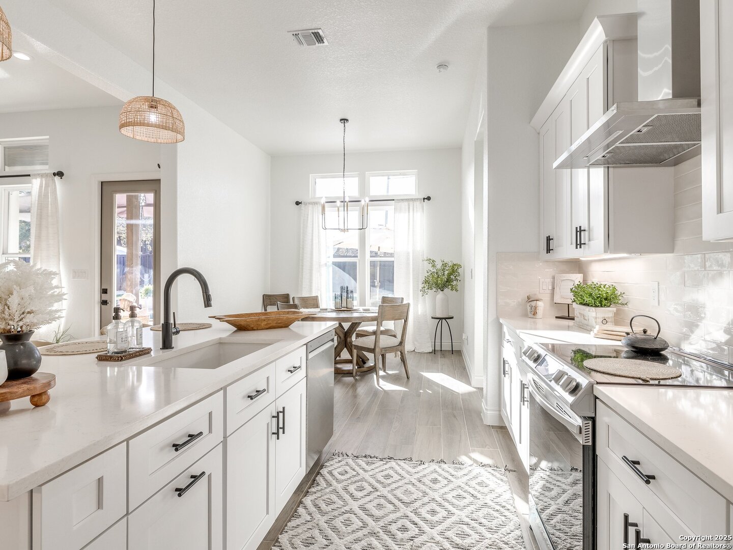 218 Edgewood Circle Bandera, TX 78003 - Photo 11 of 43