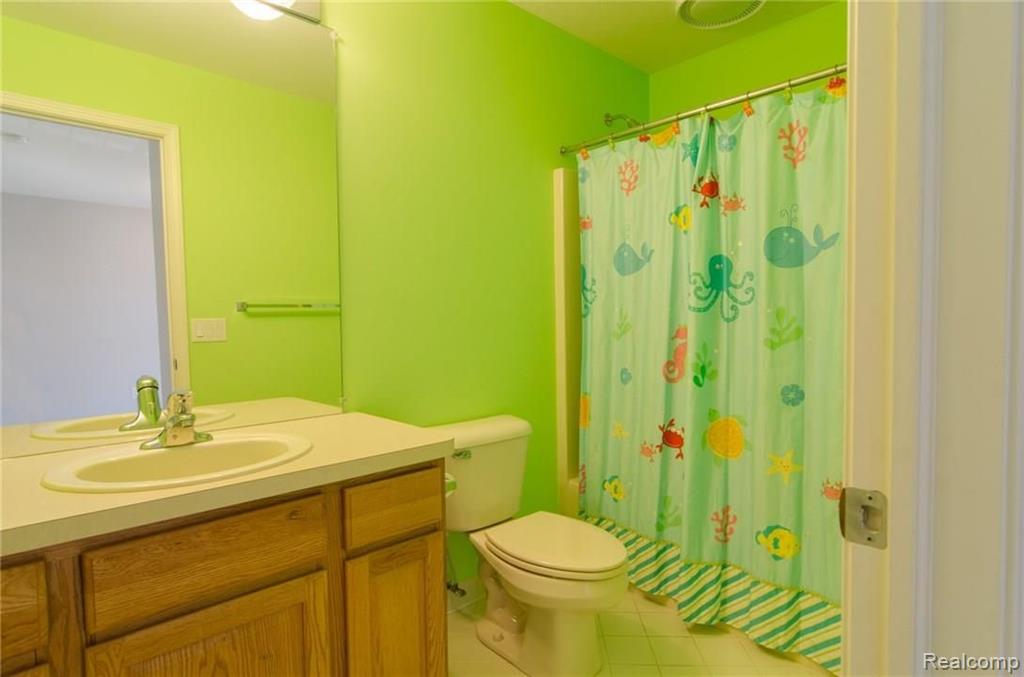 620 Bliss Drive Rochester Hills, MI 48307 - Photo 24 of 38