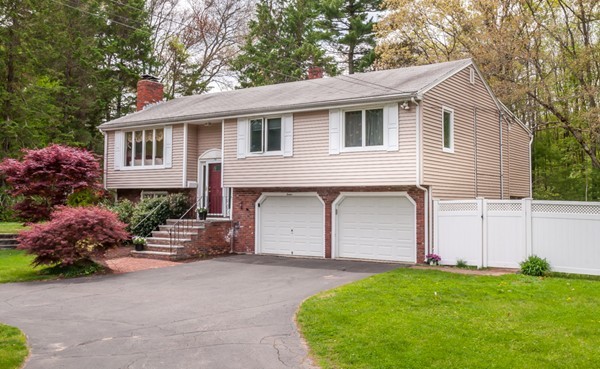 12 Pine Ridge Road North Reading, MA 01864 - Photo 1 of 29 Gallery Image 1