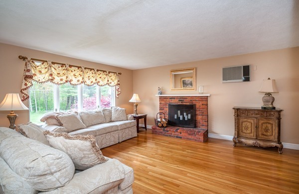 12 Pine Ridge Road North Reading, MA 01864 - Photo 8 of 29 Gallery Image 8