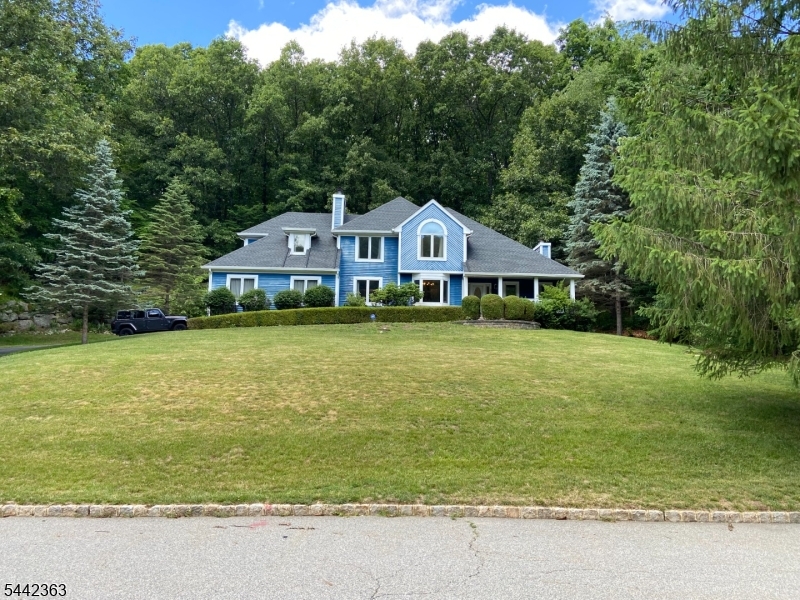 39 Radcliffe Drive Sparta, NJ 07871 - Photo 3 of 31