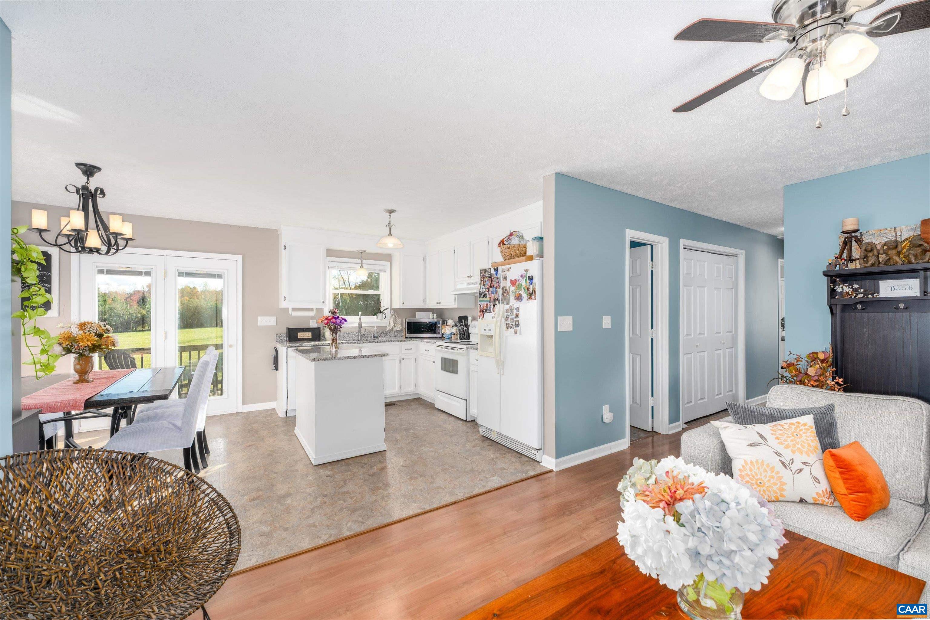 568 Branch Road Scottsville, VA 24590 - Photo 5 of 39