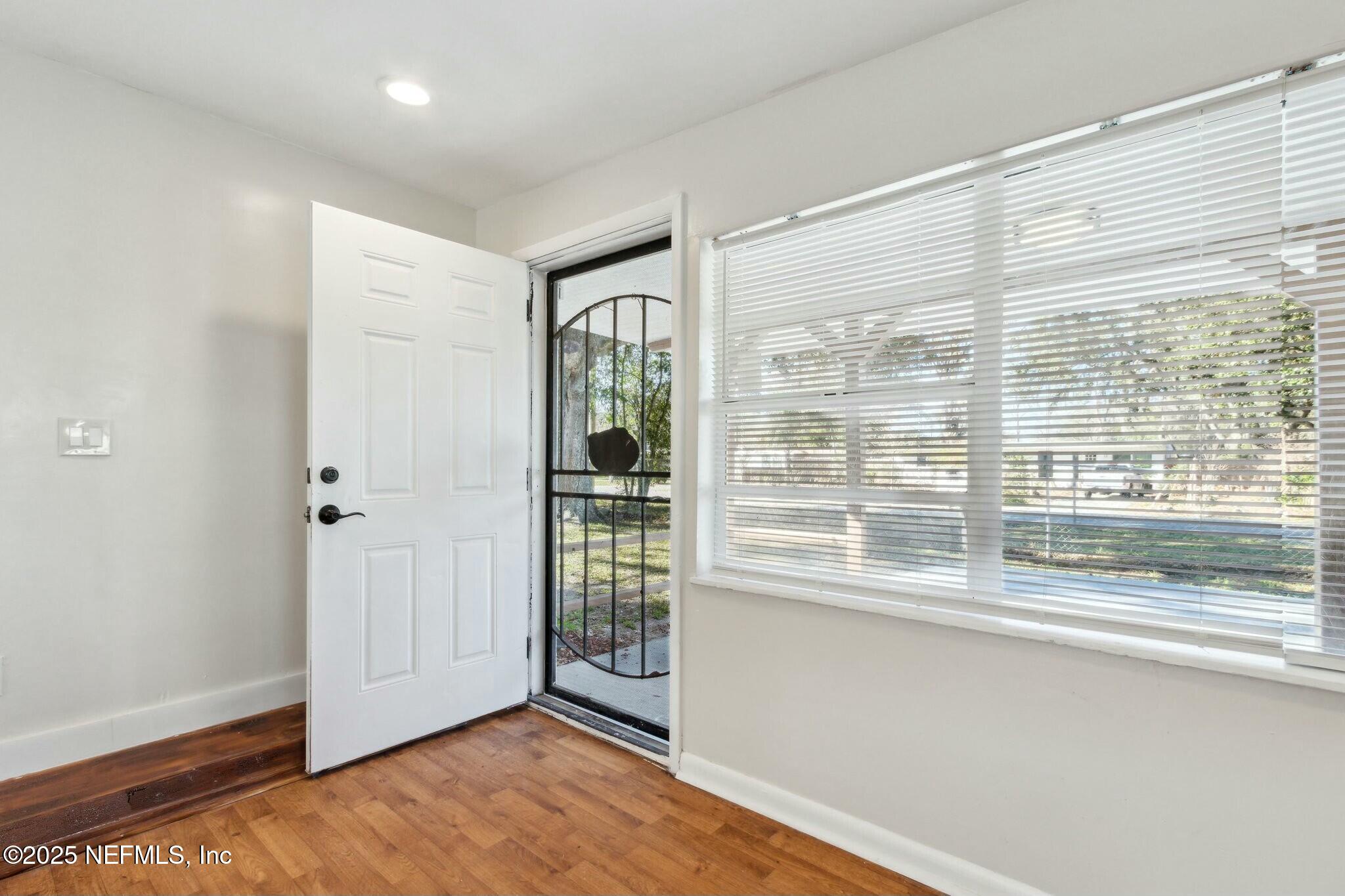 1731 Cortez Road Jacksonville, FL 32246 - Photo 8 of 37 Entry