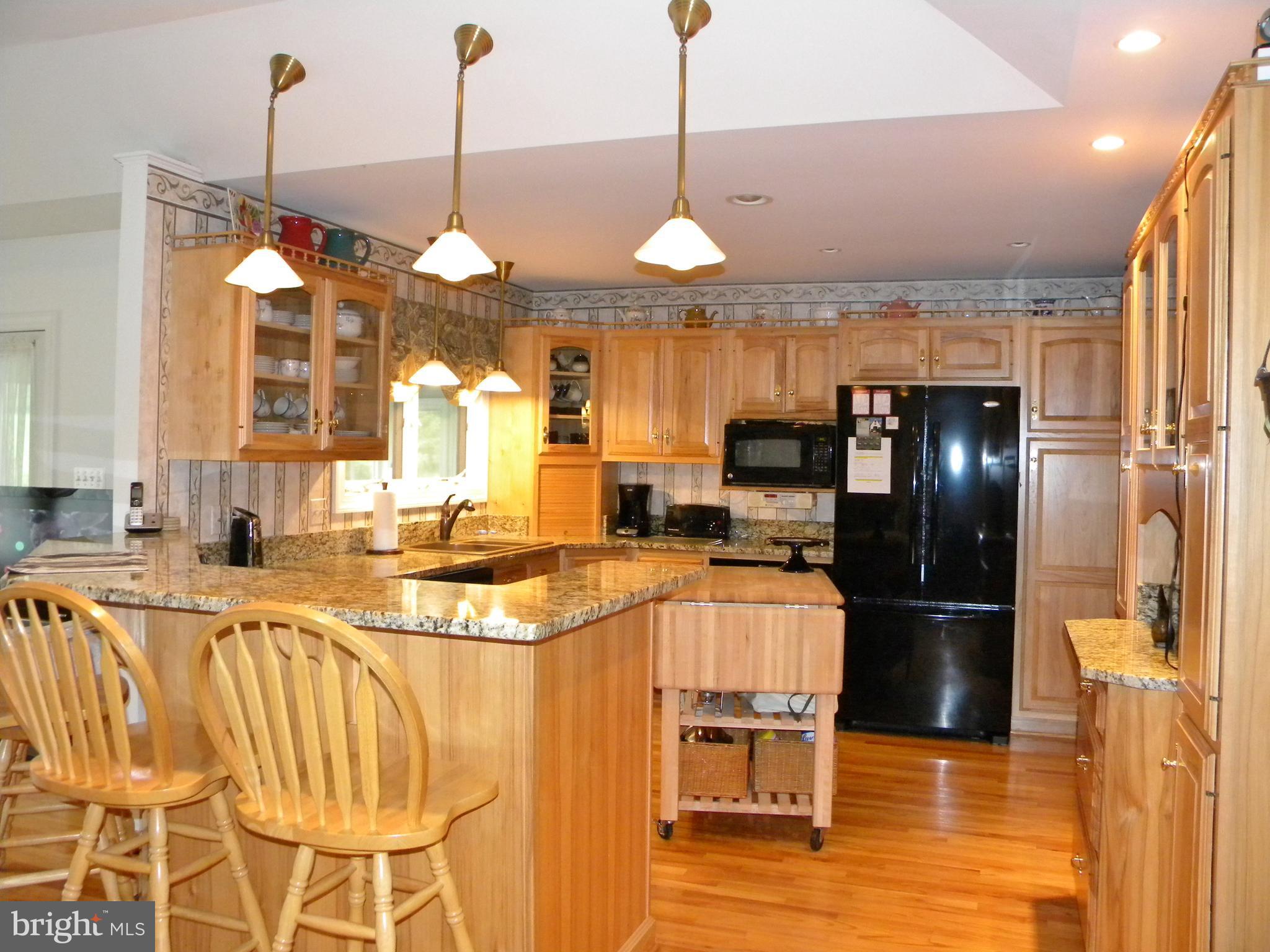 10767 Cliff Mills Road Marshall, VA 20115 - Photo 6 of 30 Kit w/ wood floors , gas cooking, lots of cabinets