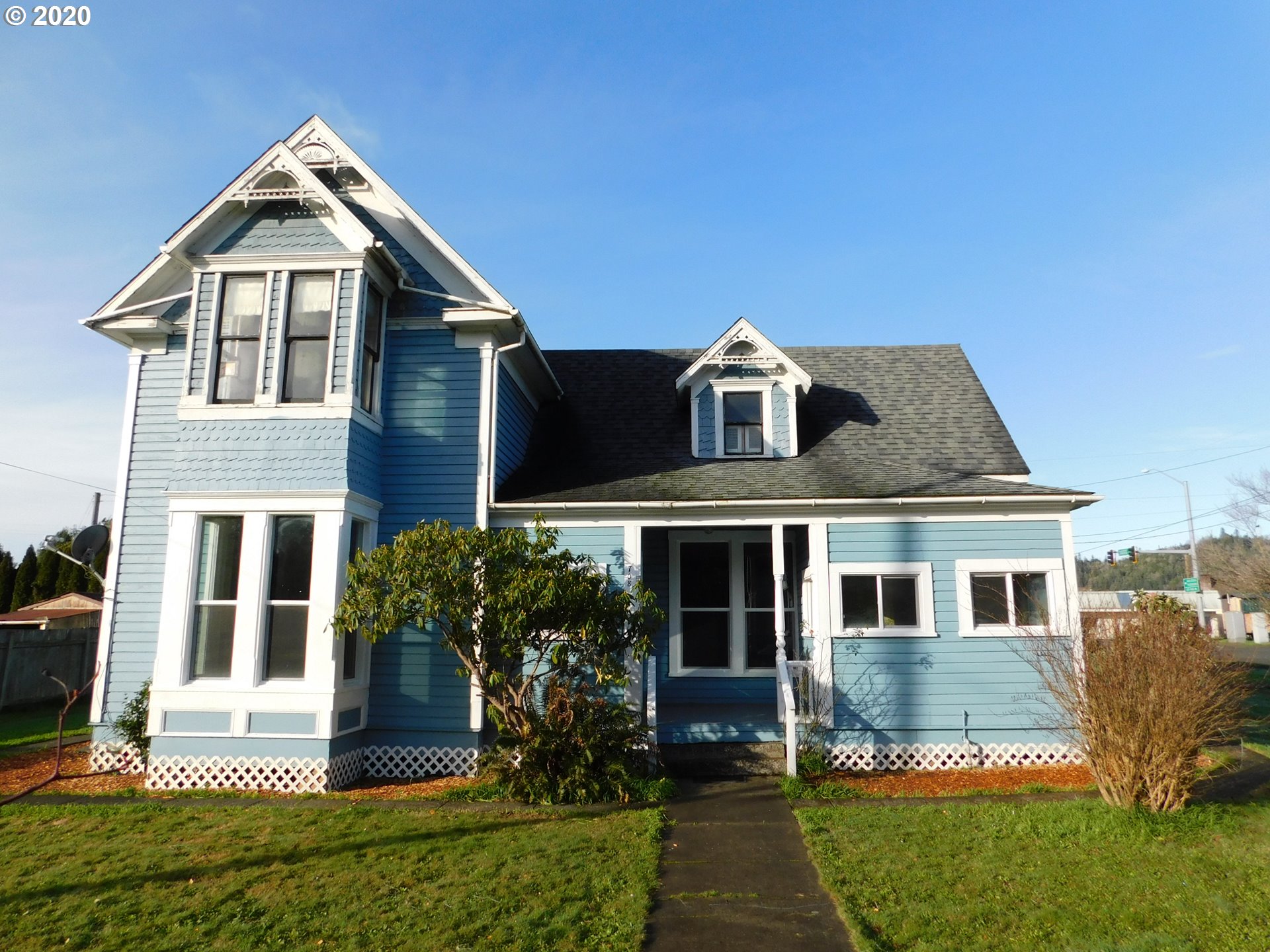 708 Railroad Street Myrtle Point, OR 97458 - Photo 1 of 26 Gallery Image 1