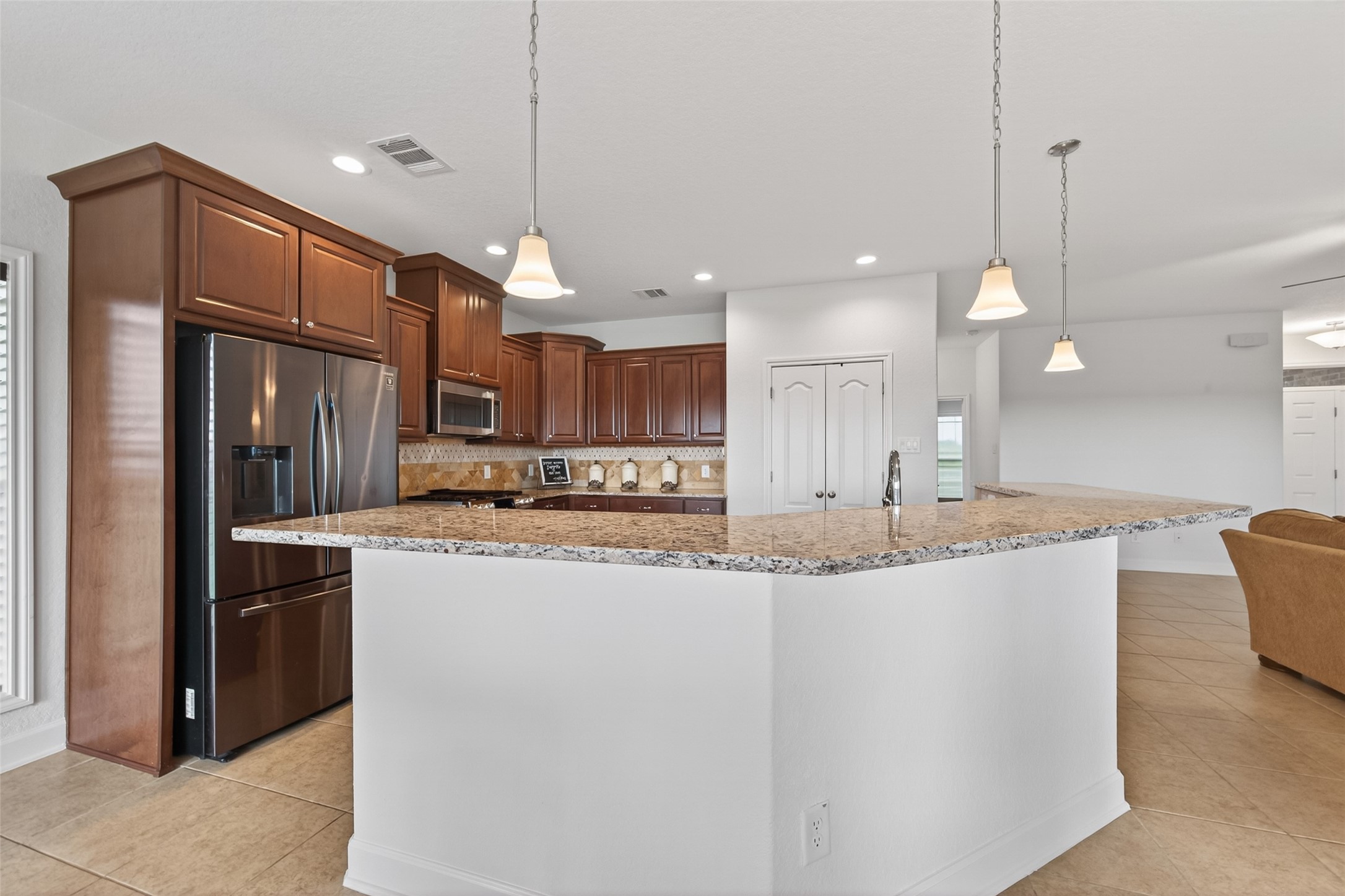 13506 Moody Road Needville, TX 77461 - Photo 13 of 36 Kitchen with granite countertops