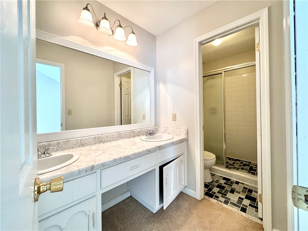 1951 Centerville Road Anderson, SC 29625 - Photo 26 of 31 Primary Bath