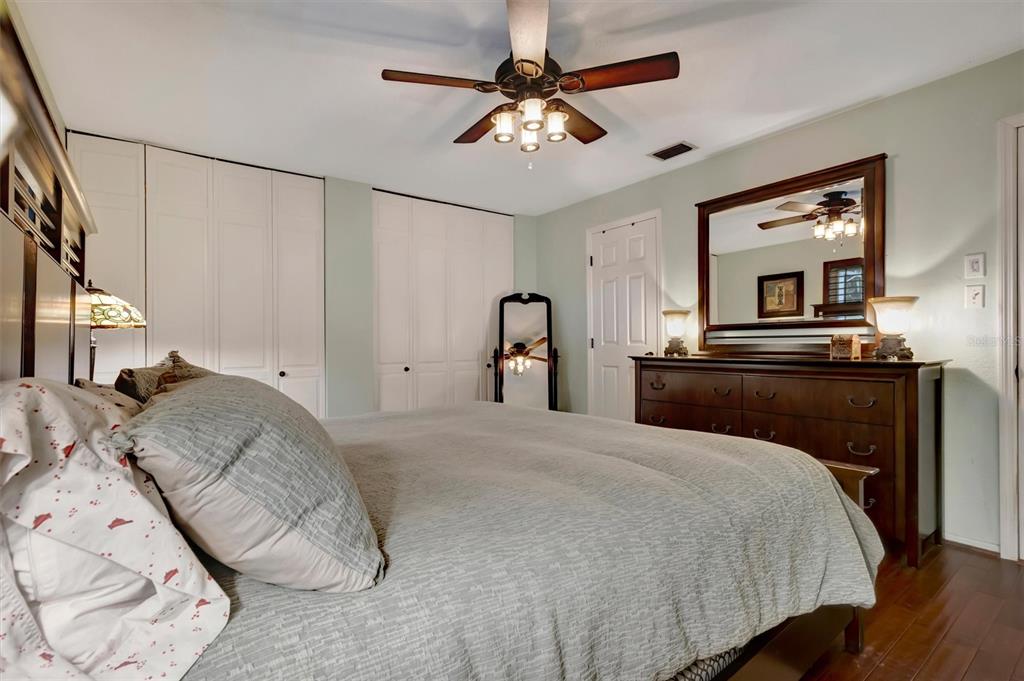 9782 55th Avenue North St. Petersburg, FL 33708 - Photo 38 of 56