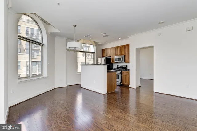 $3,650 | 1205 North Garfield Street, Unit PH7, Arlington, VA 22201