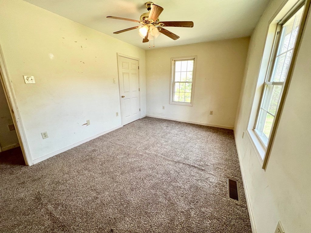 2746 Old Nottoway Road Blackstone, VA 23824 - Photo 12 of 37 Gallery Image 12