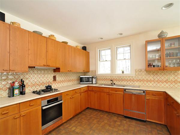 160-162 Old County Road Lincoln, MA 01773 - Photo 12 of 29 Gallery Image 12