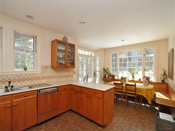 160-162 Old County Road Lincoln, MA 01773 - Photo 13 of 29 Gallery Image 13