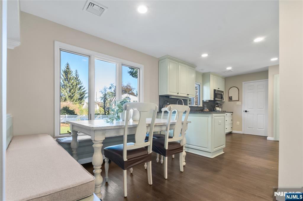 20 Dwight Street Wayne, NJ 07470 - Photo 13 of 49