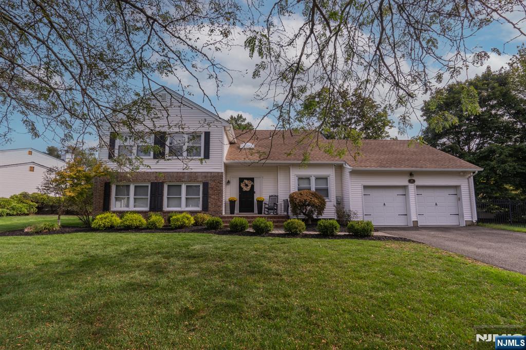 20 Dwight Street Wayne, NJ 07470 - Photo 3 of 49