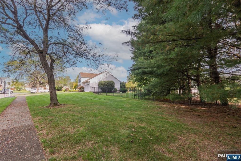 20 Dwight Street Wayne, NJ 07470 - Photo 46 of 49