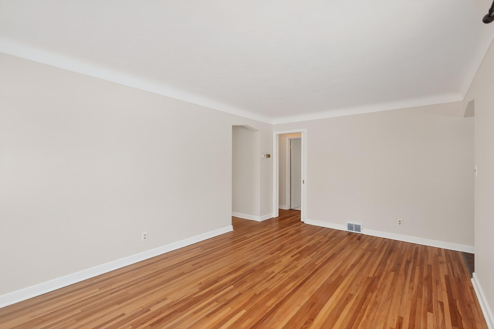 2186 4th Street East St. Paul, MN 55119 - Photo 3 of 23