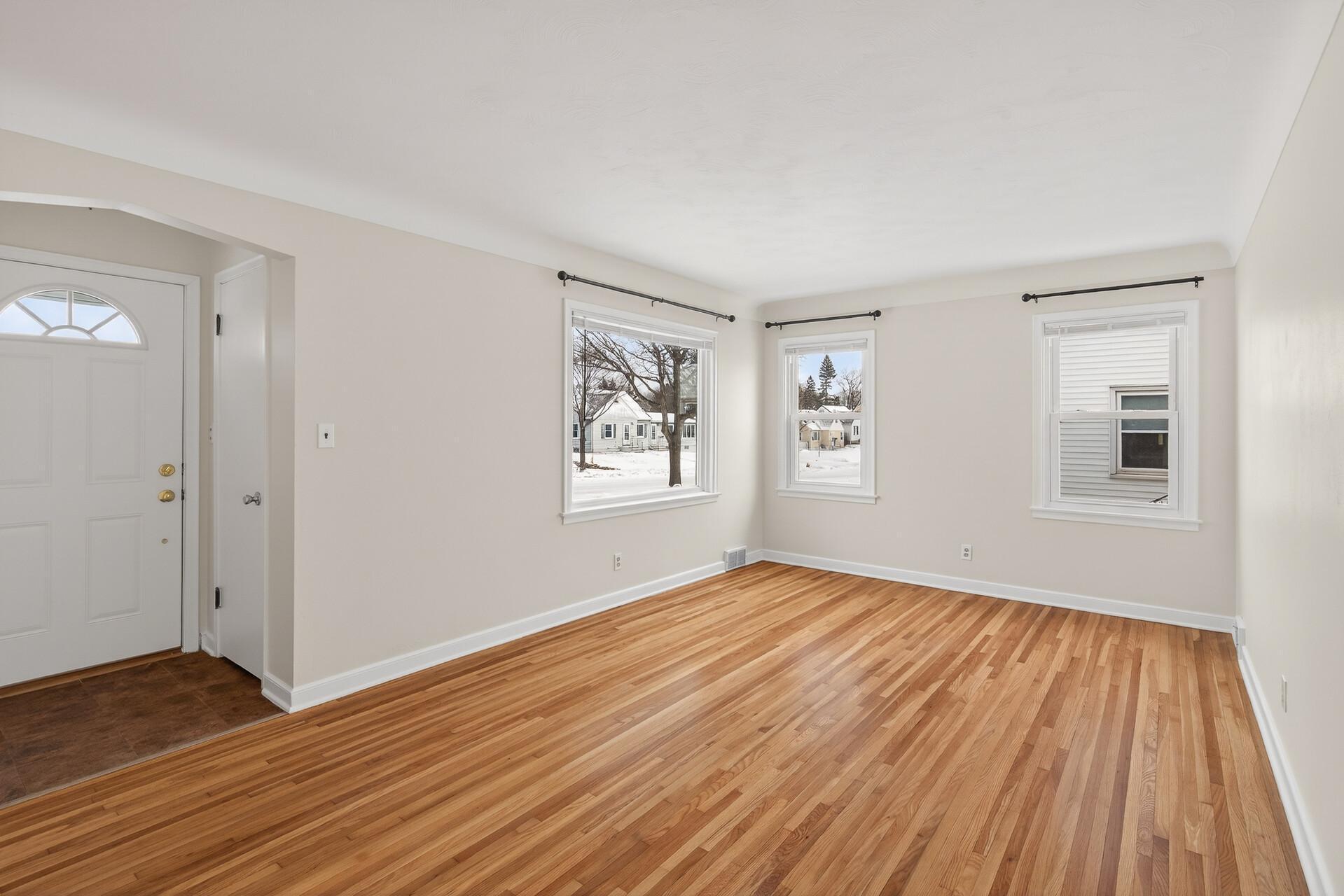 2186 4th Street East St. Paul, MN 55119 - Photo 5 of 23