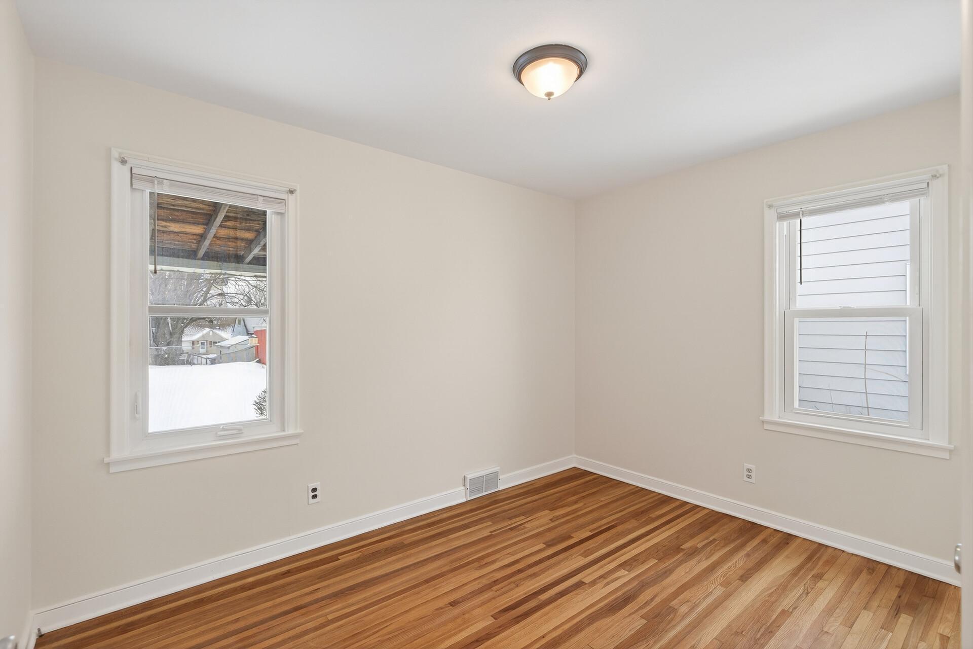 2186 4th Street East St. Paul, MN 55119 - Photo 10 of 23