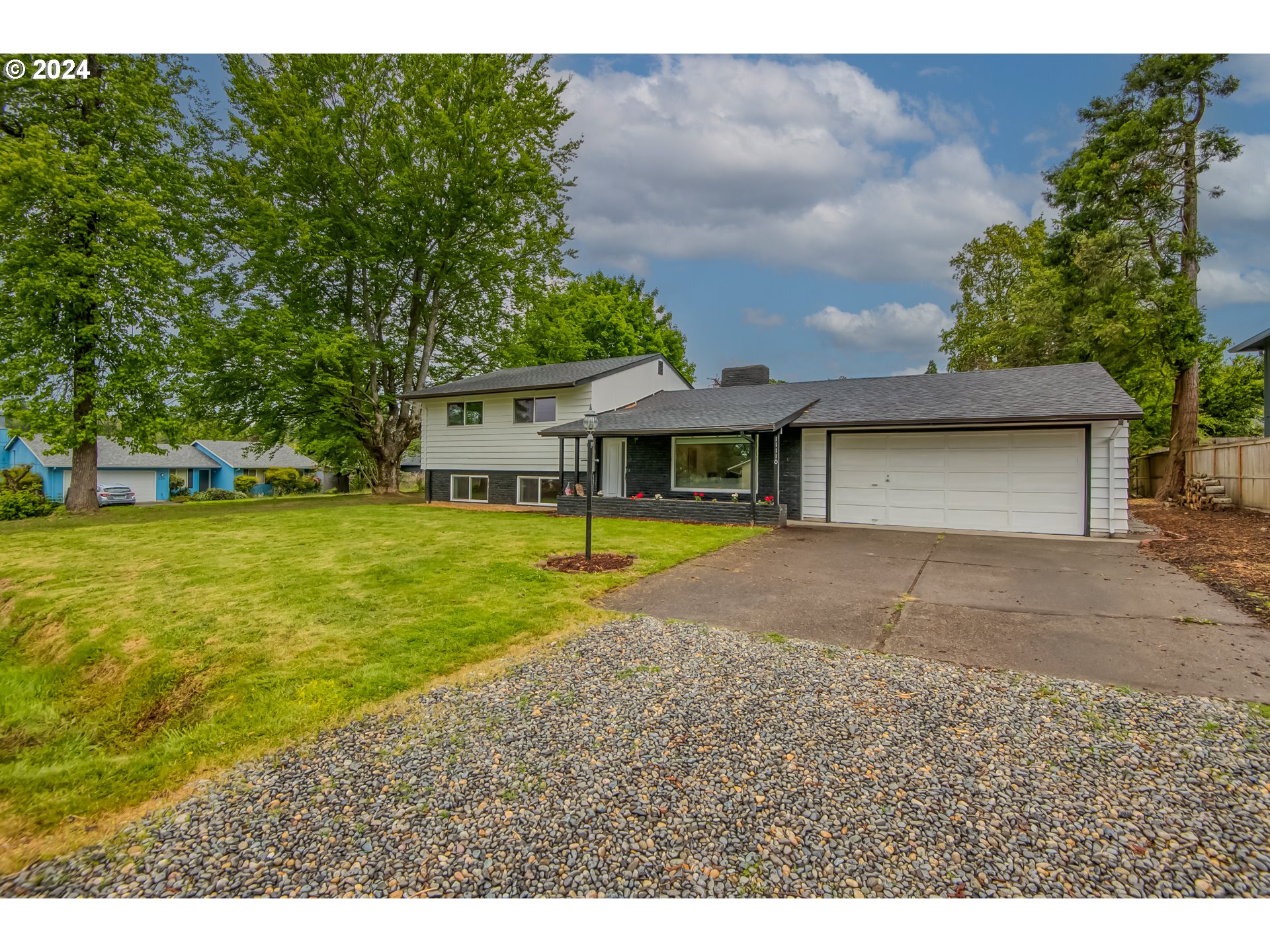 11110 Southwest 64th Avenue Portland, OR 97219 - Photo 2 of 26