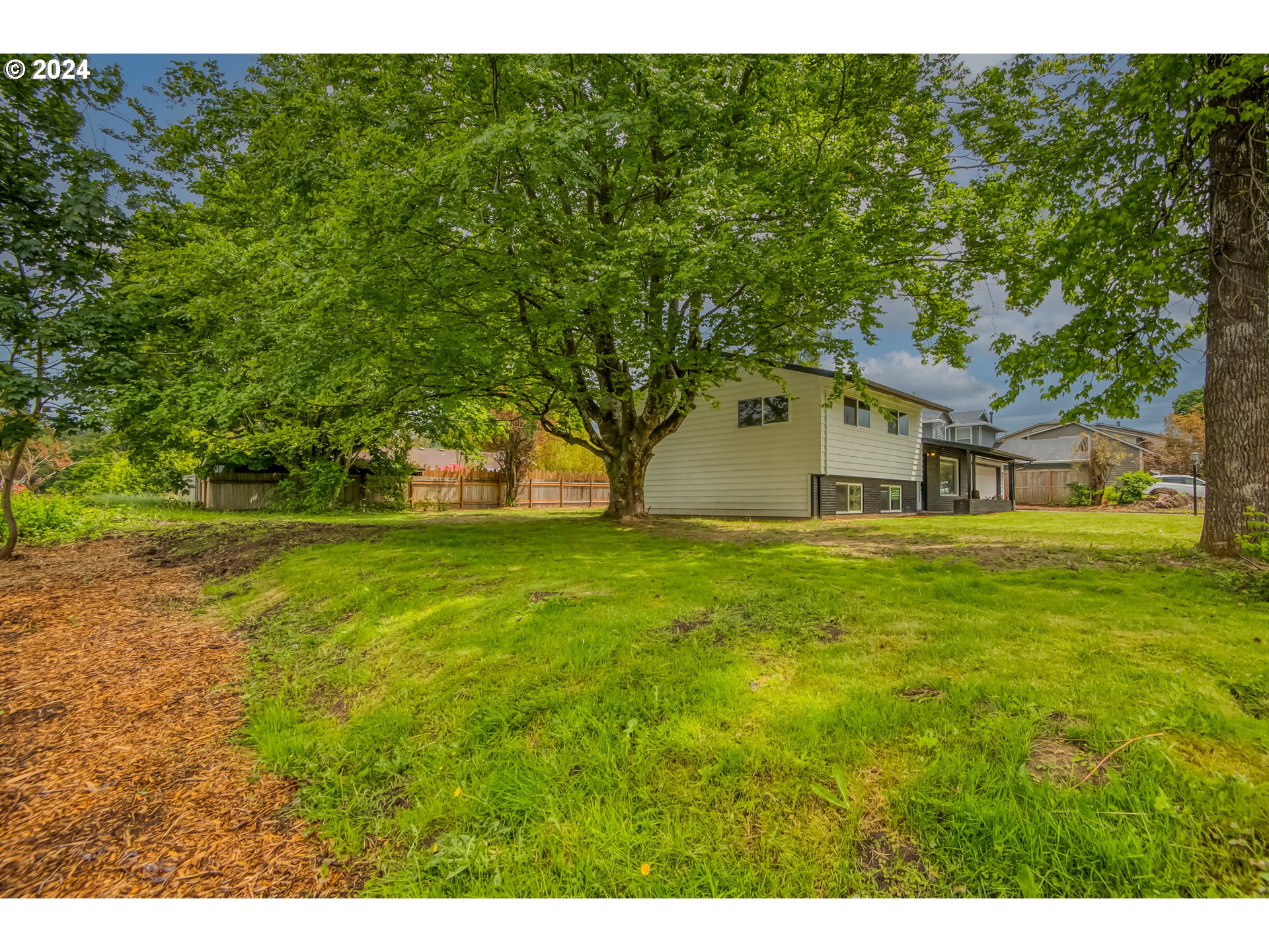 11110 Southwest 64th Avenue Portland, OR 97219 - Photo 22 of 26