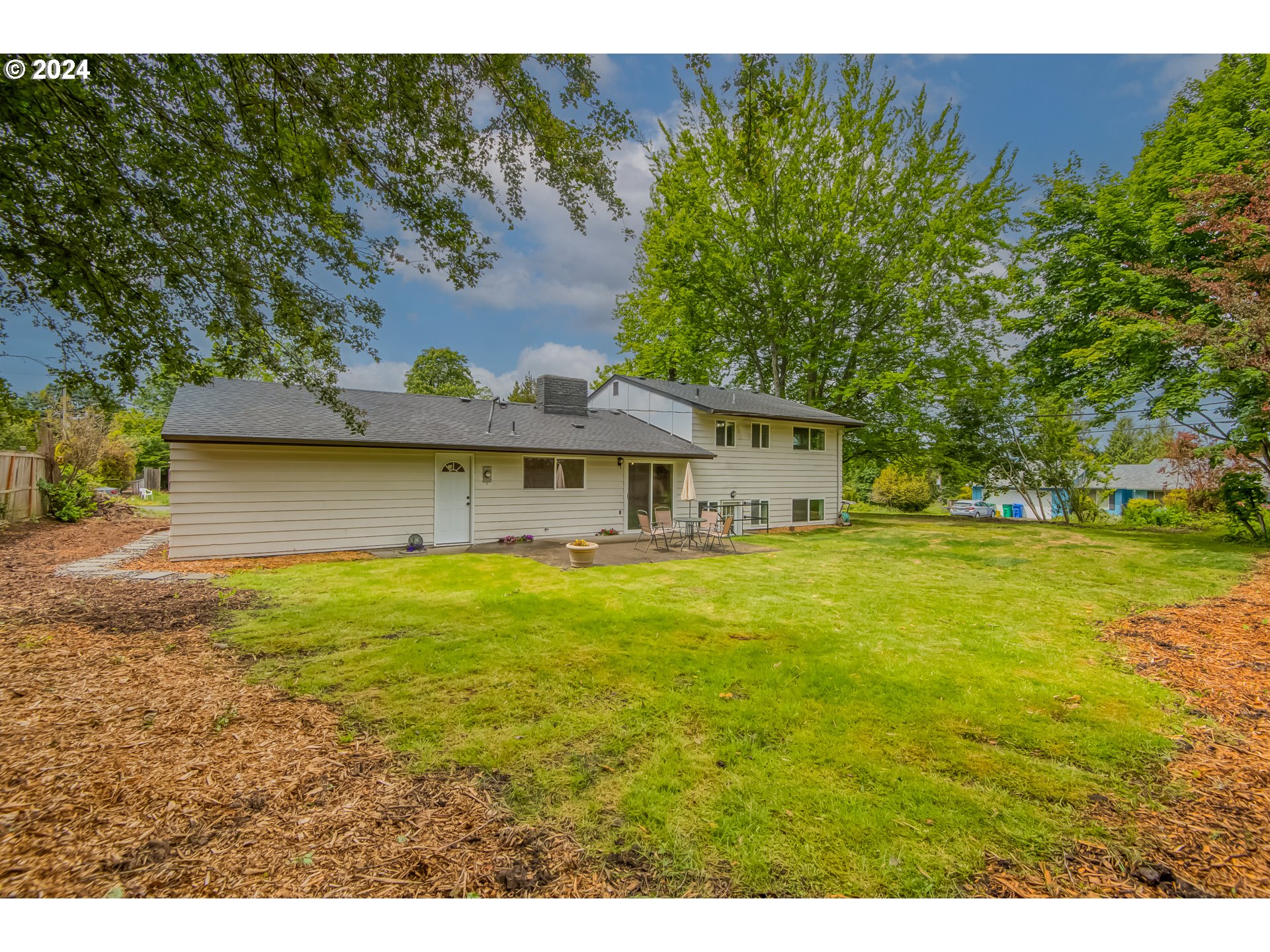 11110 Southwest 64th Avenue Portland, OR 97219 - Photo 25 of 26