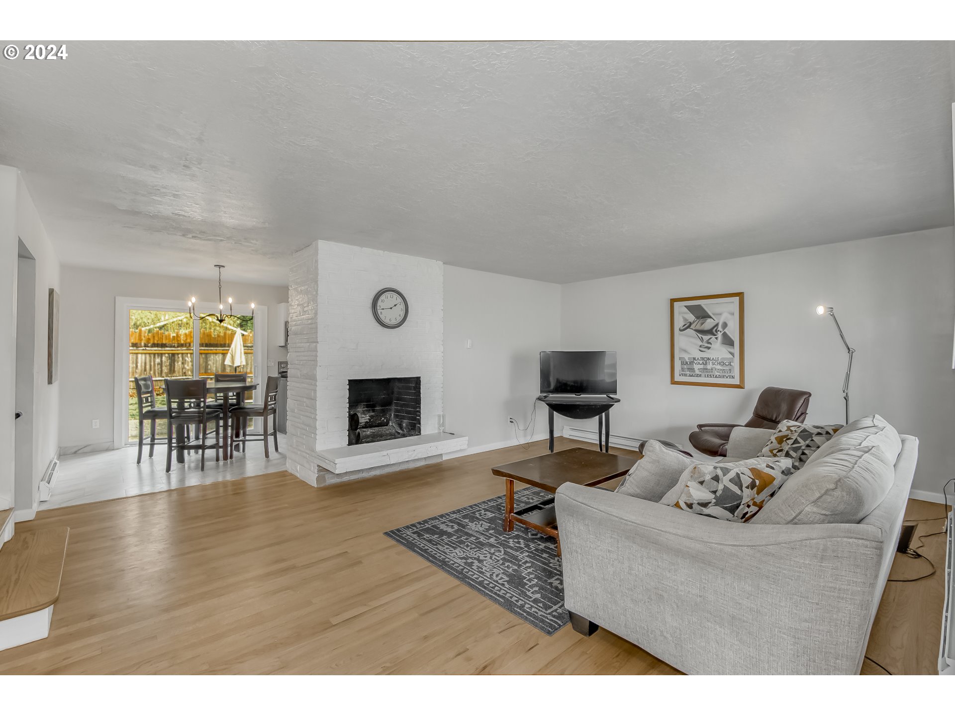 11110 Southwest 64th Avenue Portland, OR 97219 - Photo 3 of 26