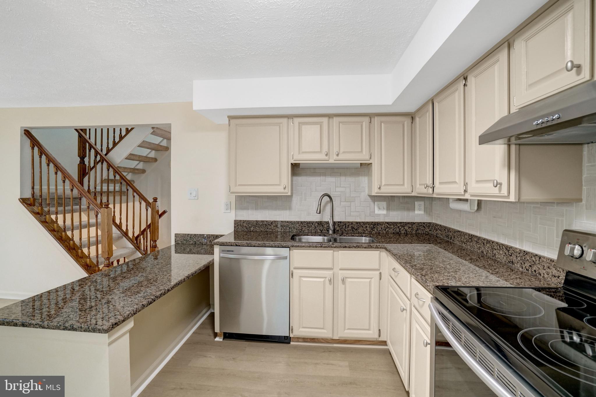 7516 Aspenpark Road Lorton, VA 22079 - Photo 15 of 58