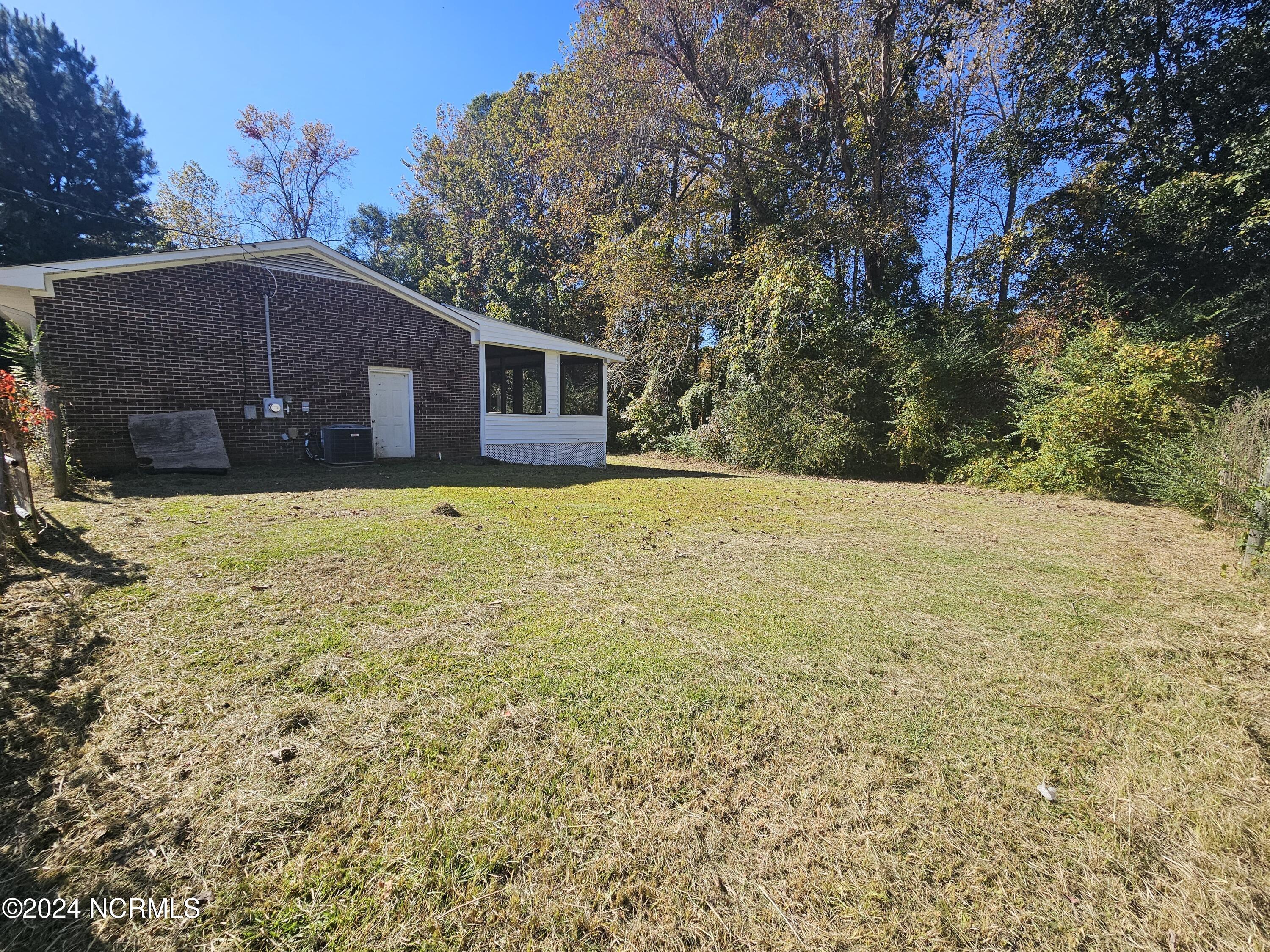 1961 Rocky Run Road Jacksonville, NC 28546 - Photo 2 of 32 Sideview 1