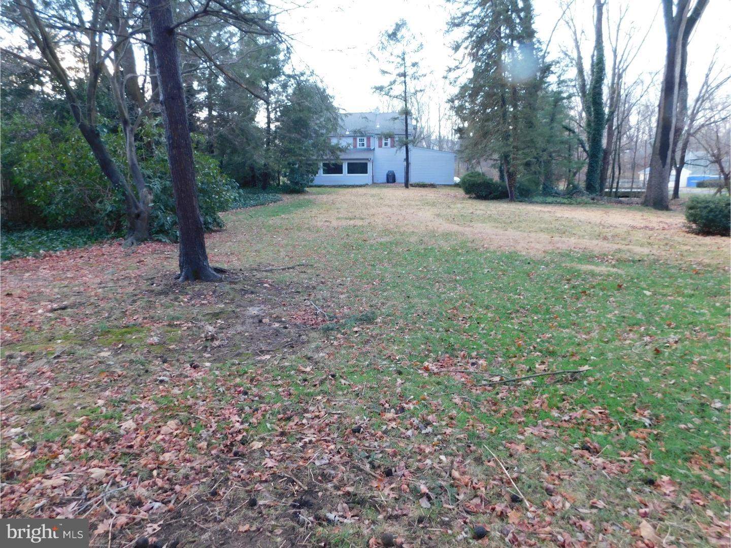 1219 St Clair Road Oreland, PA 19075 - Photo 5 of 25 Exterior Back